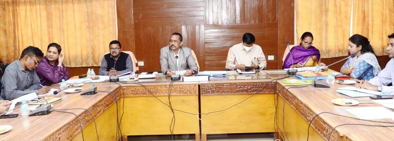 सीएसआर मद का उपयोग प्रत्यक्ष प्रभावित क्षेत्रों में मूलभूत जरूरतों के लिए करें- कमिश्नर