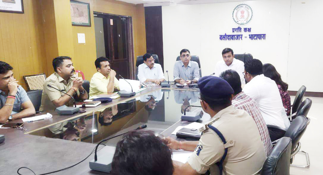 असामाजिक तत्वों के खिलाफ कड़ी कार्रवाई के निर्देश असामाजिक तत्वों के खिलाफ कड़ी कार्रवाई के निर्देश