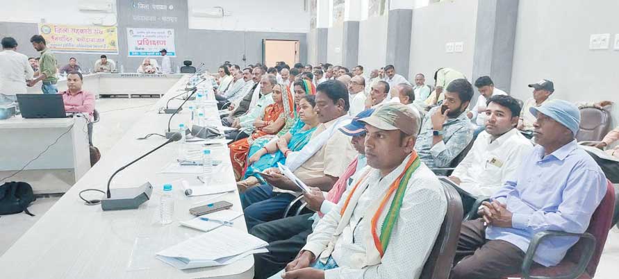 प्राथमिक कृषि साख सहकारी समितियों के नवीन अशासकीय प्राधिकृतों का प्रशिक्षण प्राथमिक कृषि साख सहकारी समितियों के नवीन अशासकीय प्राधिकृतों का प्रशिक्षण