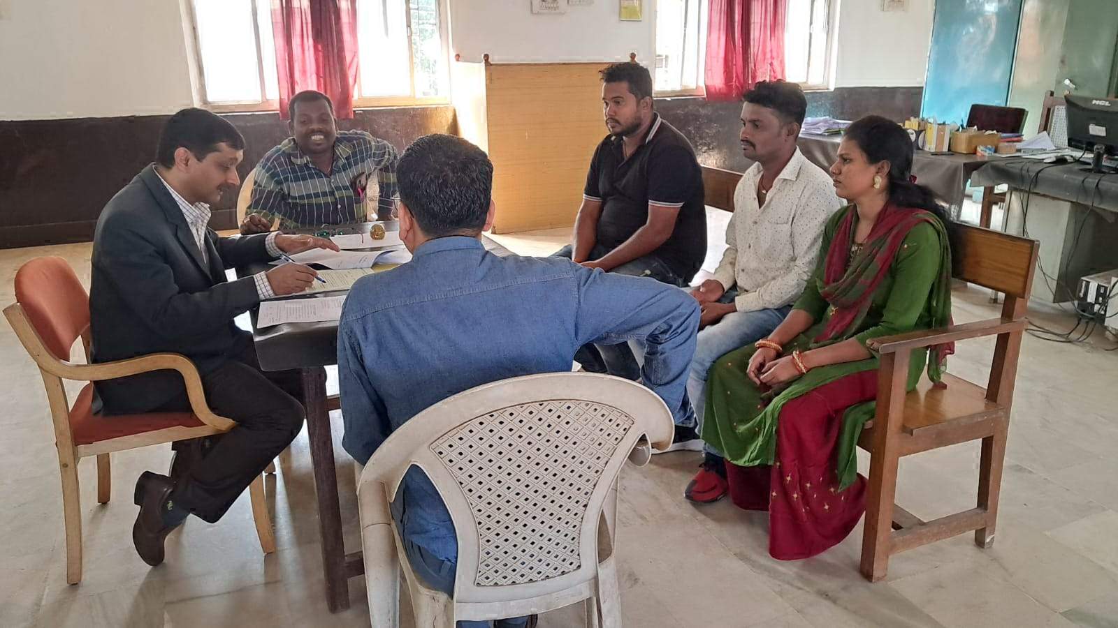 नेशनल लोक अदालत में कई मामले निपटे