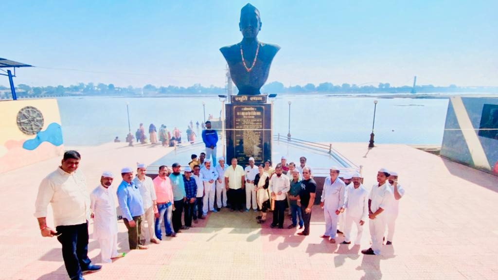 कांग्रेसियों ने मनाई पं. नेहरू की जयंती कांग्रेसियों ने मनाई पं. नेहरू की जयंती
