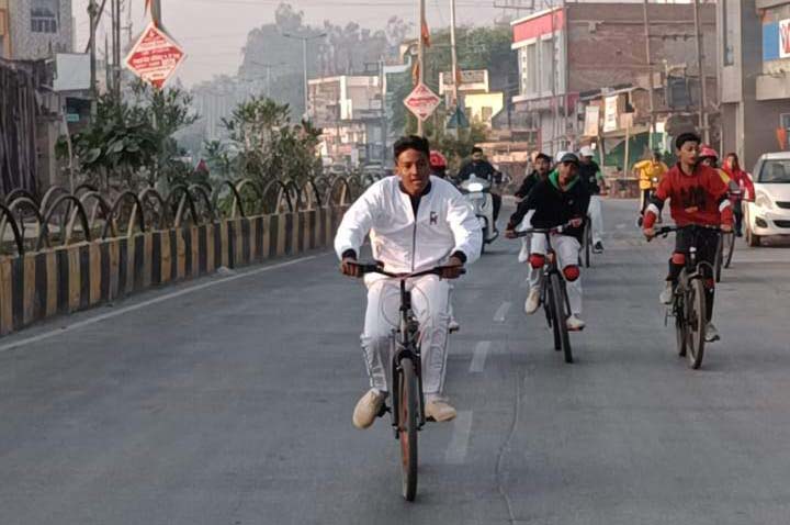 साइकिल रैली में छात्र-छात्राओं ने उत्साह से लिया हिस्सा