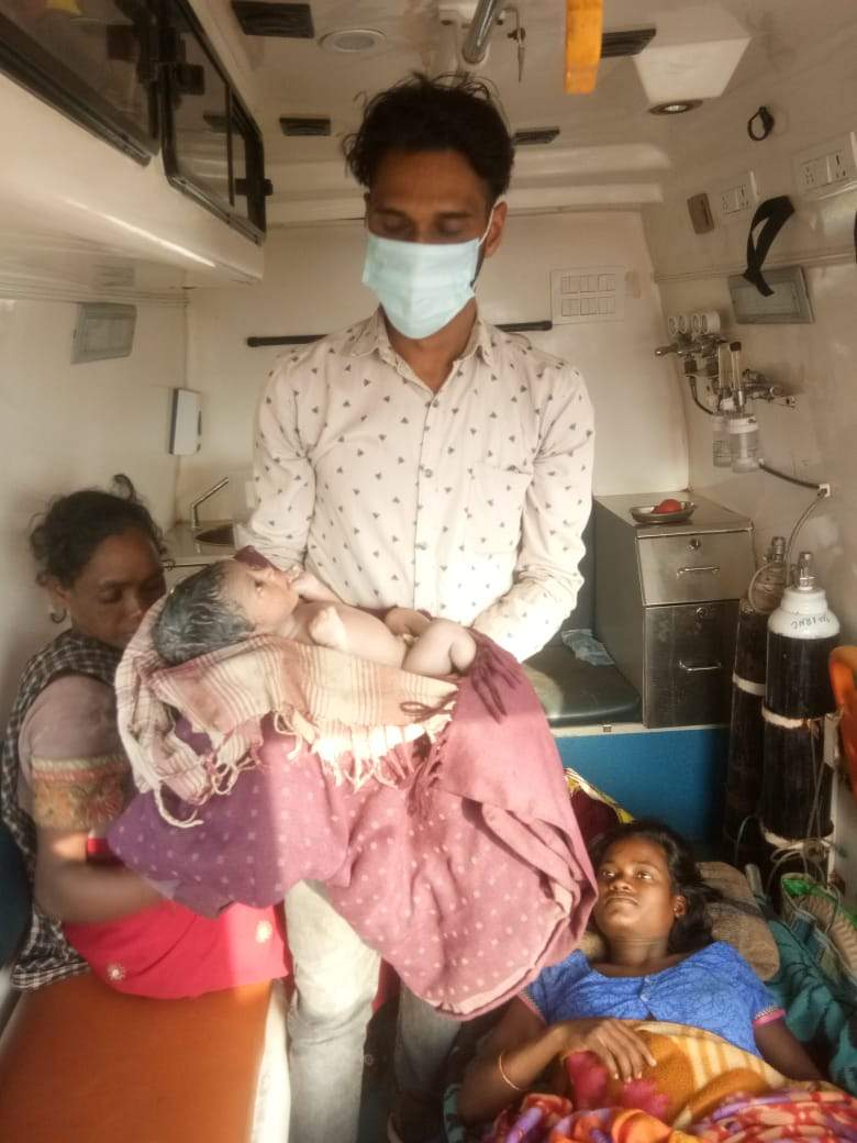 संजीवनी 108 में गूंजी किलकारी, जच्चा-बच्चा स्वस्थ