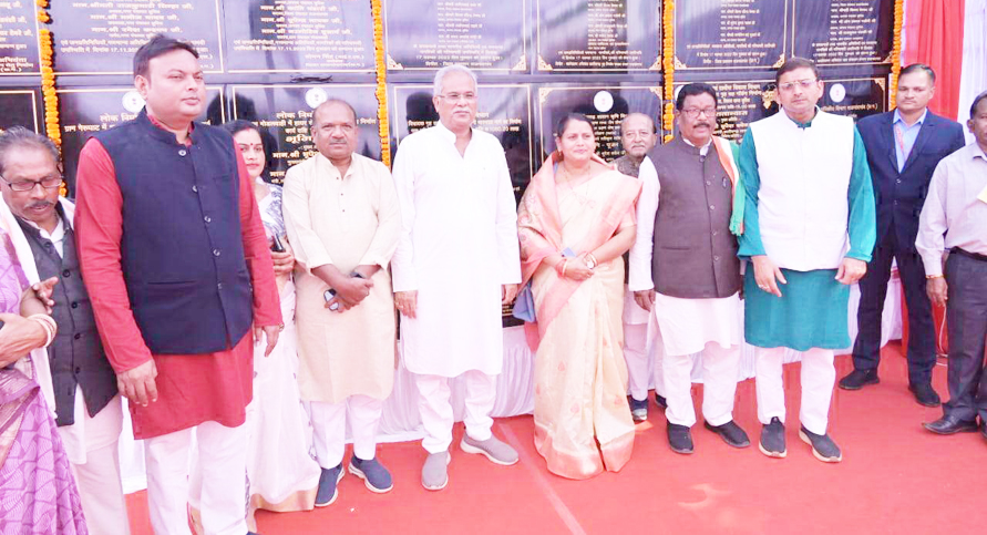 खुज्जी में साढ़े 42 करोड़ के कार्यों का लोकार्पण खुज्जी में साढ़े 42 करोड़ के कार्यों का लोकार्पण