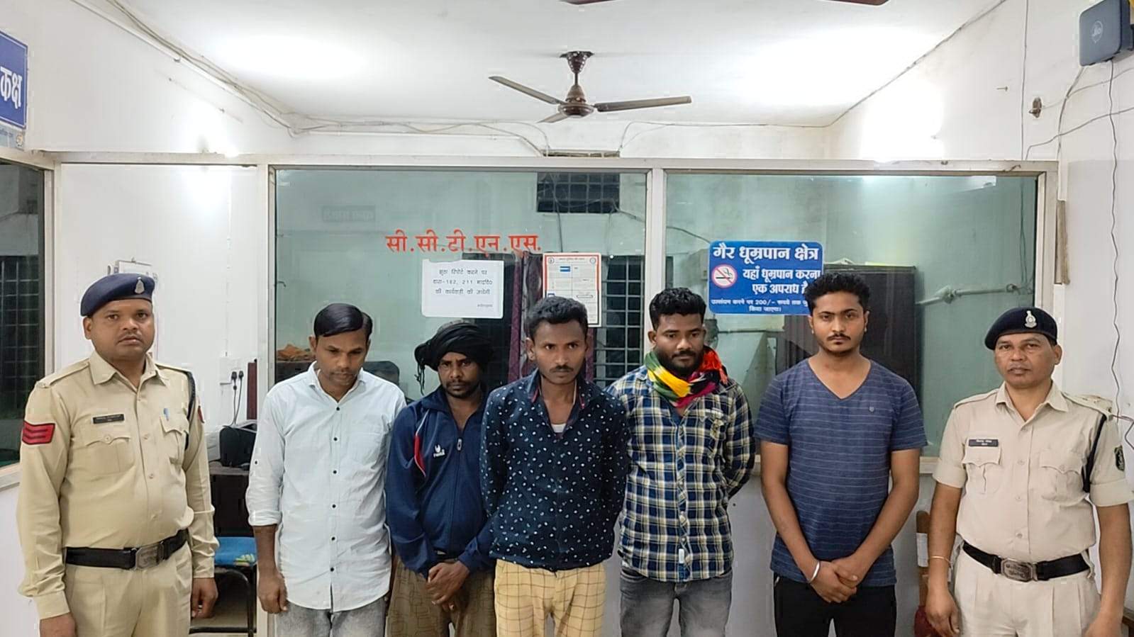 सट्टा, 5 जगहों पर छापा, 5 पकड़ाए, नगदी बरामद