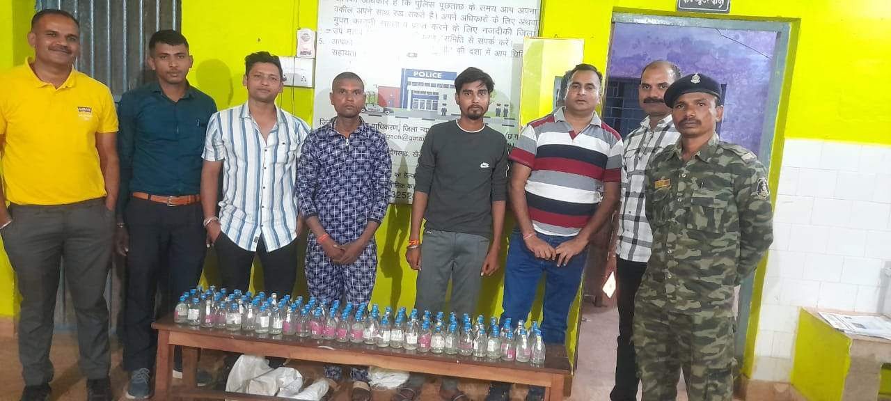 शराब के साथ दो आरोपी पकड़ाए