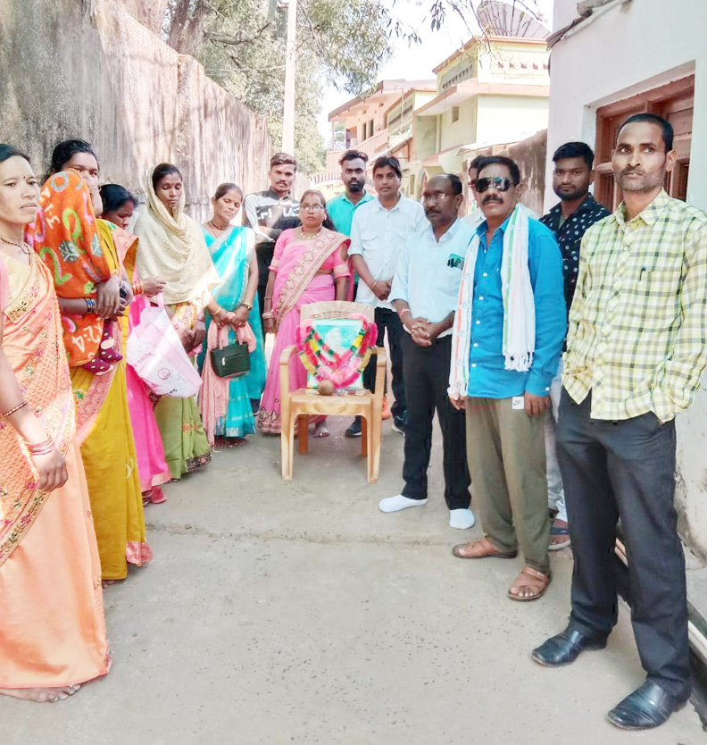 कांग्रेसियों ने गांधी के बताए मार्गों पर चलने लिया संकल्प कांग्रेसियों ने गांधी के बताए मार्गों पर चलने लिया संकल्प