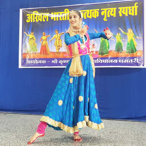 कत्थक नृत्य स्पर्धा की धूम, विजेताओं को पुरस्कार