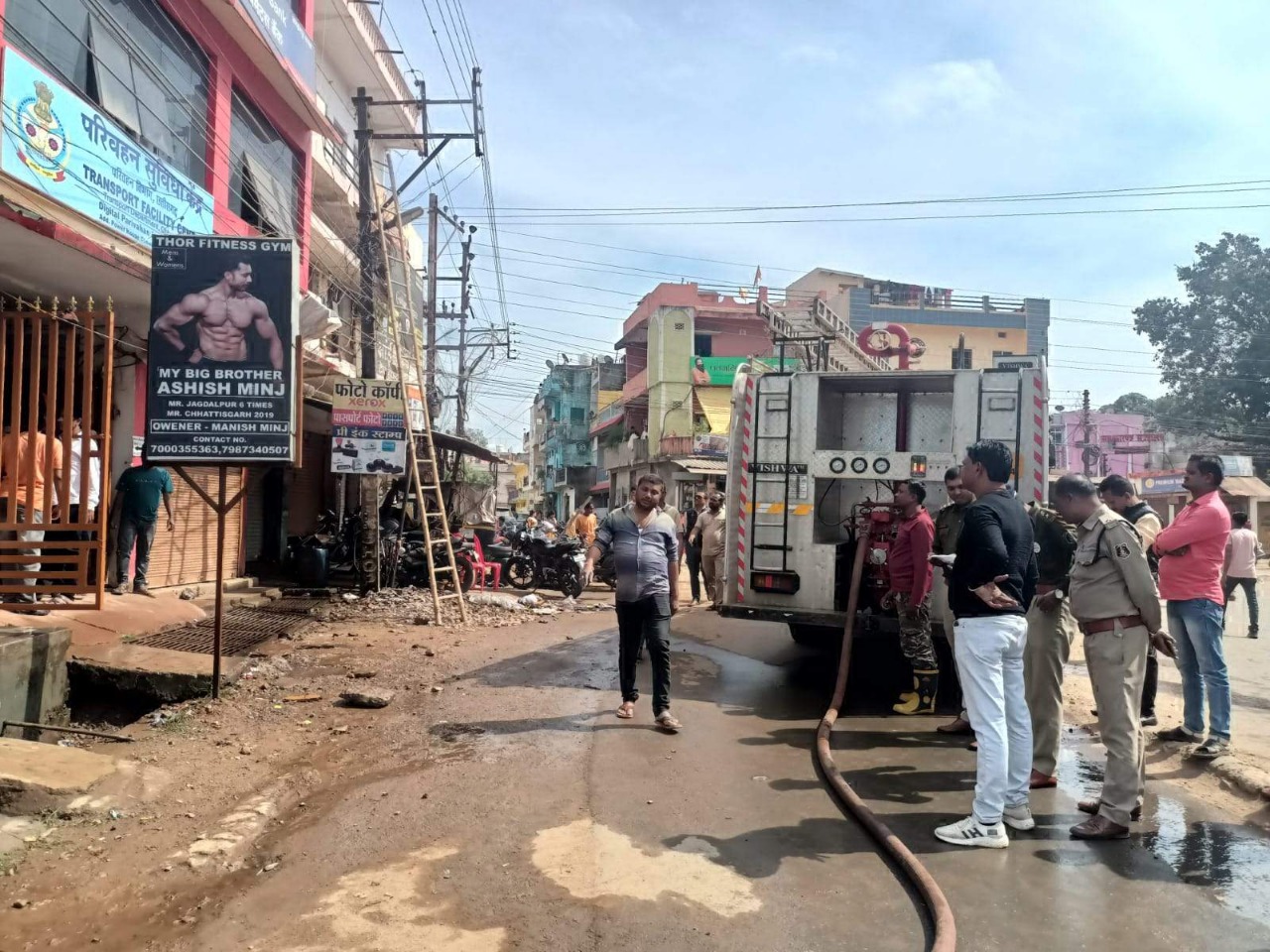 वीडियो : जिम में लगी आग, घंटों मशक्कत के बाद काबू