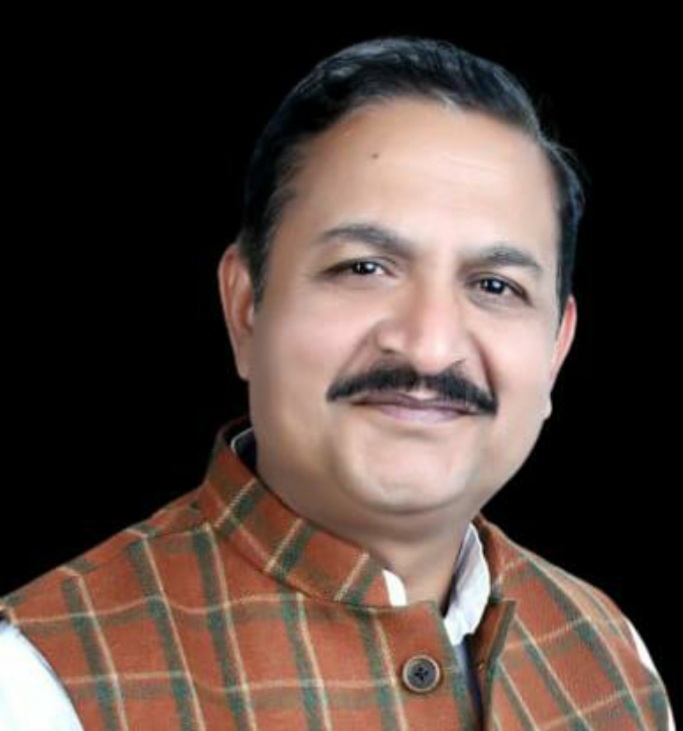 जल्दी ही शहर के लोगों को धूल और जर्जर सडक़ों से निजात मिलेगी-शफी अहमद