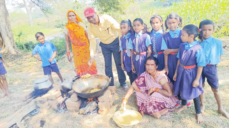 माध्यमिक शाला असौन्दा में बच्चों के लिए विभिन्न खेलों का हुआ आयोजन माध्यमिक शाला असौन्दा में बच्चों के लिए विभिन्न खेलों का हुआ आयोजन