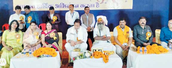 युवक-युवती परिचय सम्मेलन में पहुंचे संसदीय सचिव विकास उपाध्याय युवक-युवती परिचय सम्मेलन में पहुंचे संसदीय सचिव विकास उपाध्याय