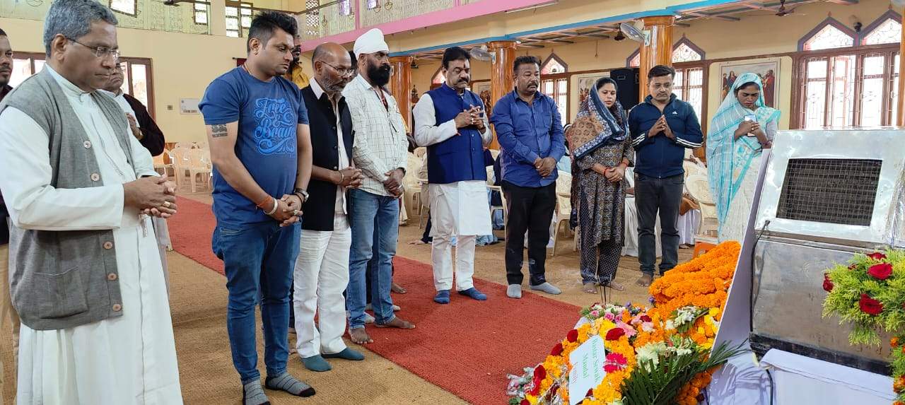 बिसप साईमन ने अपना पूरा जीवन दीन दुखियों और मानव सेवा को समर्पित किया - रेखचंद 