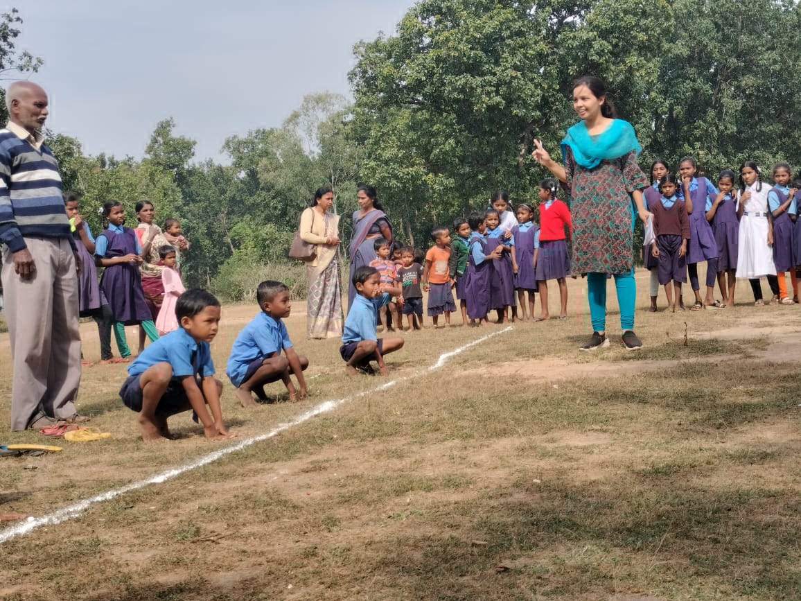 फरसगांव में गो ब्लू की थीम पर मनाया गया बाल दिवस फरसगांव में गो ब्लू की थीम पर मनाया गया बाल दिवस