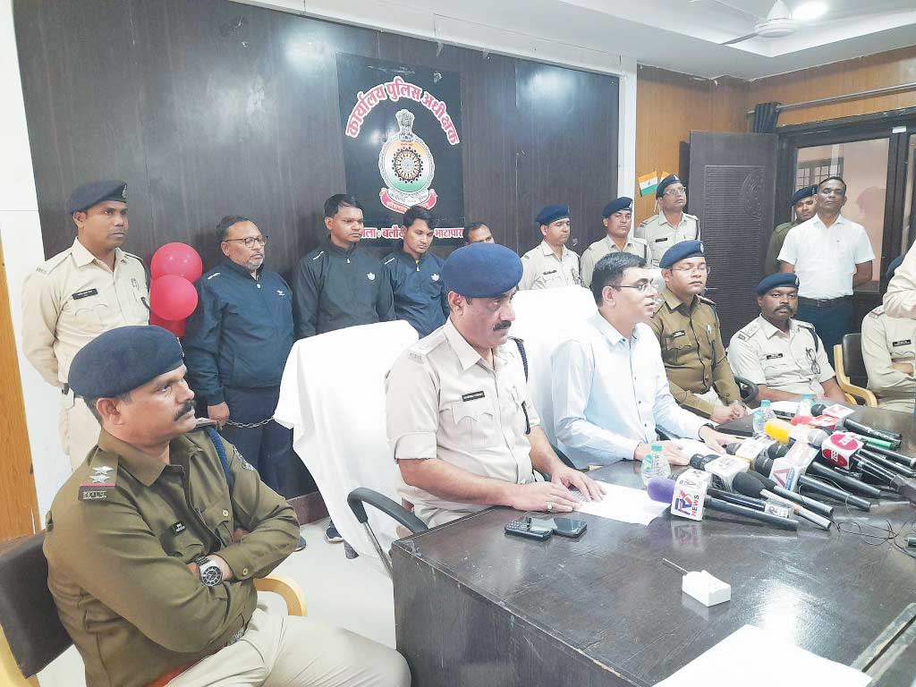 गरिमा चिटफंड के 4 डायरेक्टर राजस्थान से गिरफ्तार गरिमा चिटफंड के 4 डायरेक्टर राजस्थान से गिरफ्तार