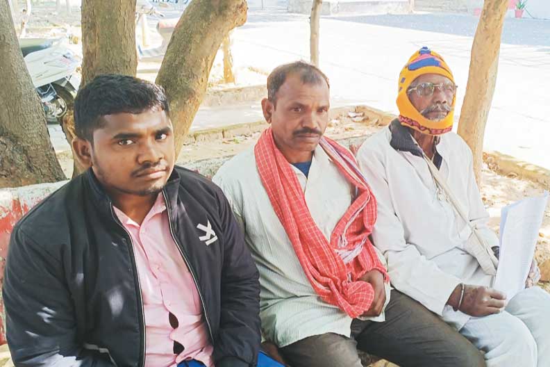 हितग्राही की सतर्कता से सरकारी राशि हड़पने से बची, कलेक्टर ने दिए जांच के आदेश हितग्राही की सतर्कता से सरकारी राशि हड़पने से बची, कलेक्टर ने दिए जांच के आदेश