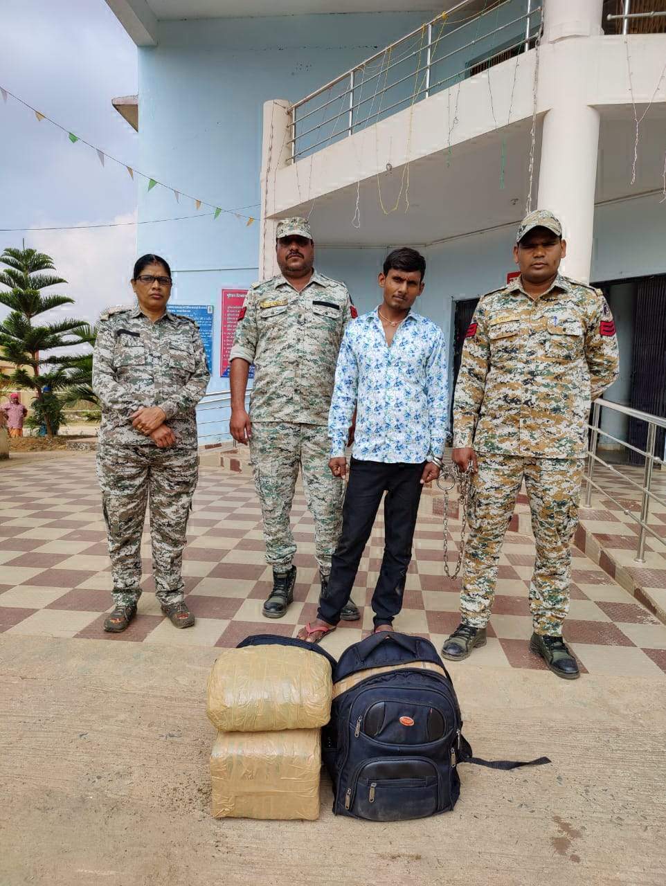 बस से गांजा तस्करी, राजस्थान का आरोपी बंजी