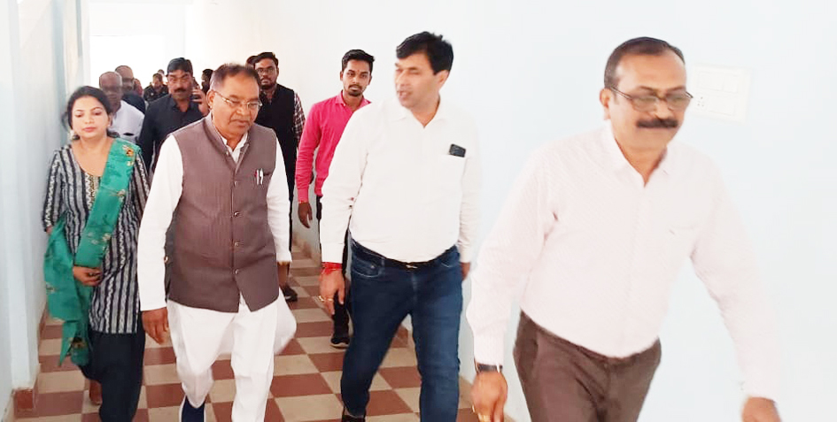छात्रावास निर्माण में गुणवत्ता का रखें पूरा ध्यान छात्रावास निर्माण में गुणवत्ता का रखें पूरा ध्यान