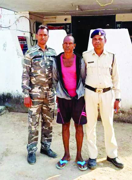 जमीन विवाद में बड़े भाई की कुल्हाड़ी मारकर हत्या, झारखंड से गिरफ्तार