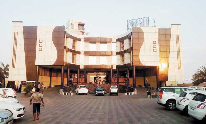 होटल के समारोह से बच्चे ने गहनों से भरा बैग चुराया, पेशेवर गिरोह का हाथ होने का शक