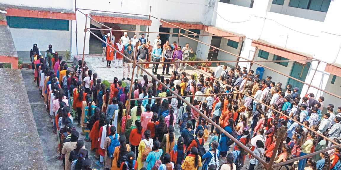 सुखराम नागे महाविद्यालय में संविधान दिवस का आयोजन