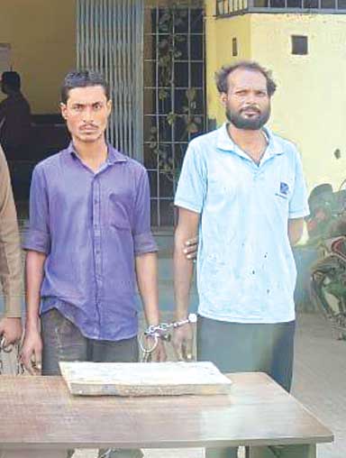 जिंक की सिल्ली चोरी, दो पकड़ाए