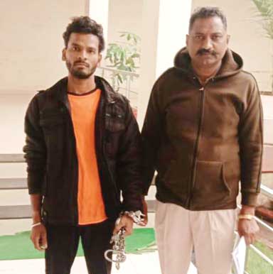 इंस्टाग्राम पर फर्जी आईडी बनाकर अश्लील फोटो अपलोड किया, गिरफ्तार इंस्टाग्राम पर फर्जी आईडी बनाकर अश्लील फोटो अपलोड किया, गिरफ्तार