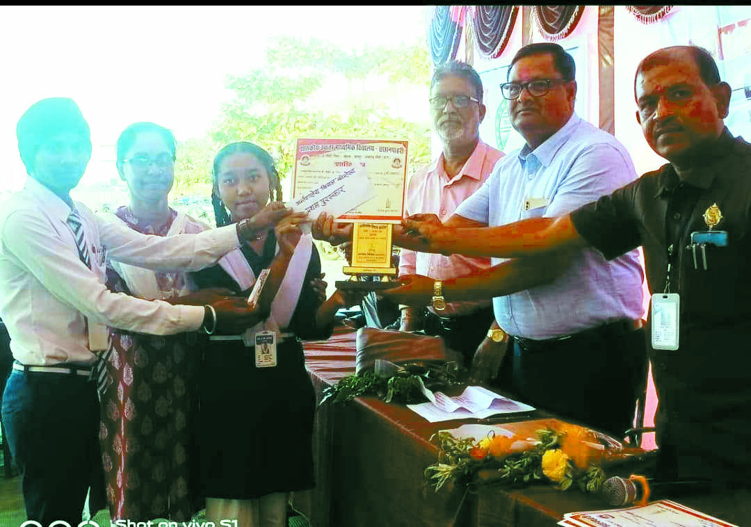 प्रश्नोत्तरी प्रतियोगिता में दाऊटोला ने मारी बाजी प्रश्नोत्तरी प्रतियोगिता में दाऊटोला ने मारी बाजी