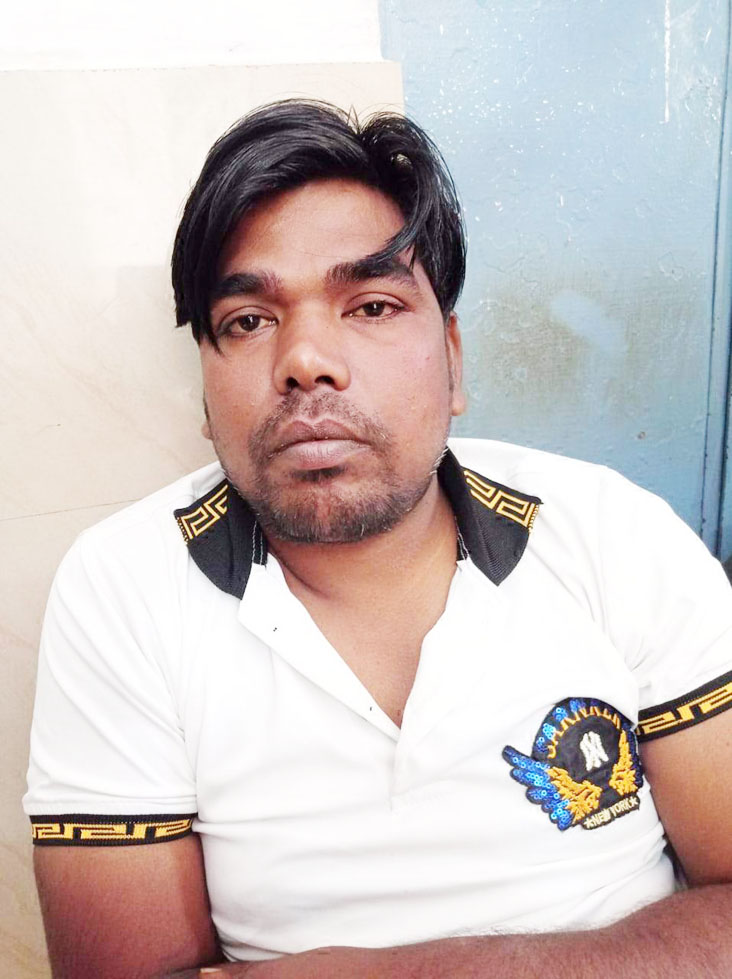ग्रामीणों व सरपंचों को कलेक्टर के नाम से धोखाधड़ी, पैसे की मांग, यूपी से बंदी ग्रामीणों व सरपंचों को कलेक्टर के नाम से धोखाधड़ी, पैसे की मांग, यूपी से बंदी