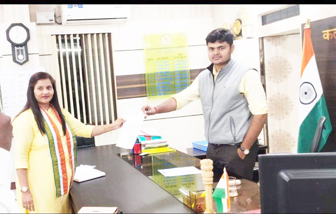 अजा छात्रावासों की बदहाली पर बिफरी रत्नावली, कलेक्टर से की शिकायत अजा छात्रावासों की बदहाली पर बिफरी रत्नावली, कलेक्टर से की शिकायत