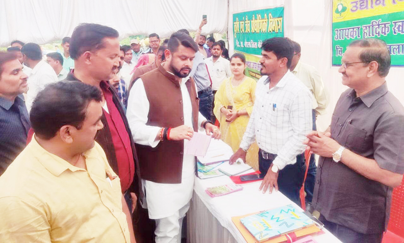 शिविर में हो रहा जनता की समस्या का समाधान-छाबड़ा