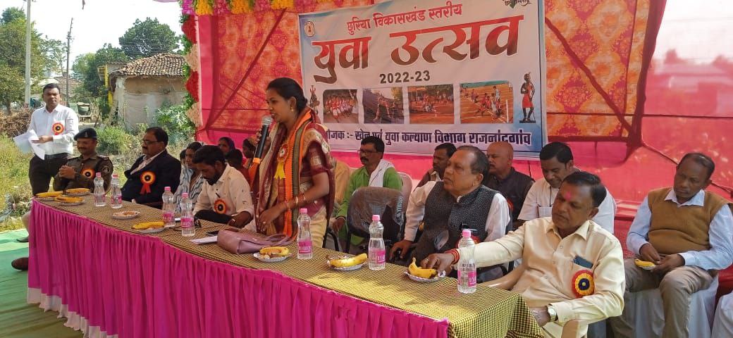 युवा उत्सव में छुरिया ब्लॉक ने मारी बाजी युवा उत्सव में छुरिया ब्लॉक ने मारी बाजी