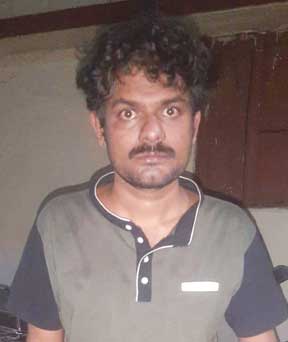 पुरानी बात से नाराज बेटा सौतेली मां पर जानलेवा हमला कर भागा, 11 महीने बाद पकड़ाया