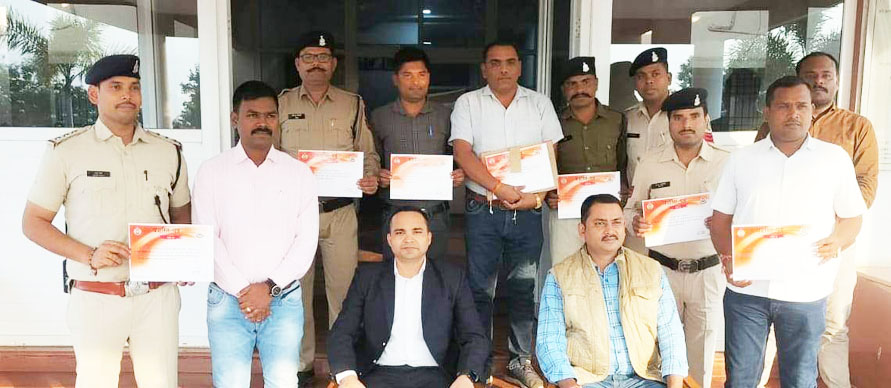 24 घंटे में रेप आरोपी को ढूंढने पर टीम पुरस्कृत