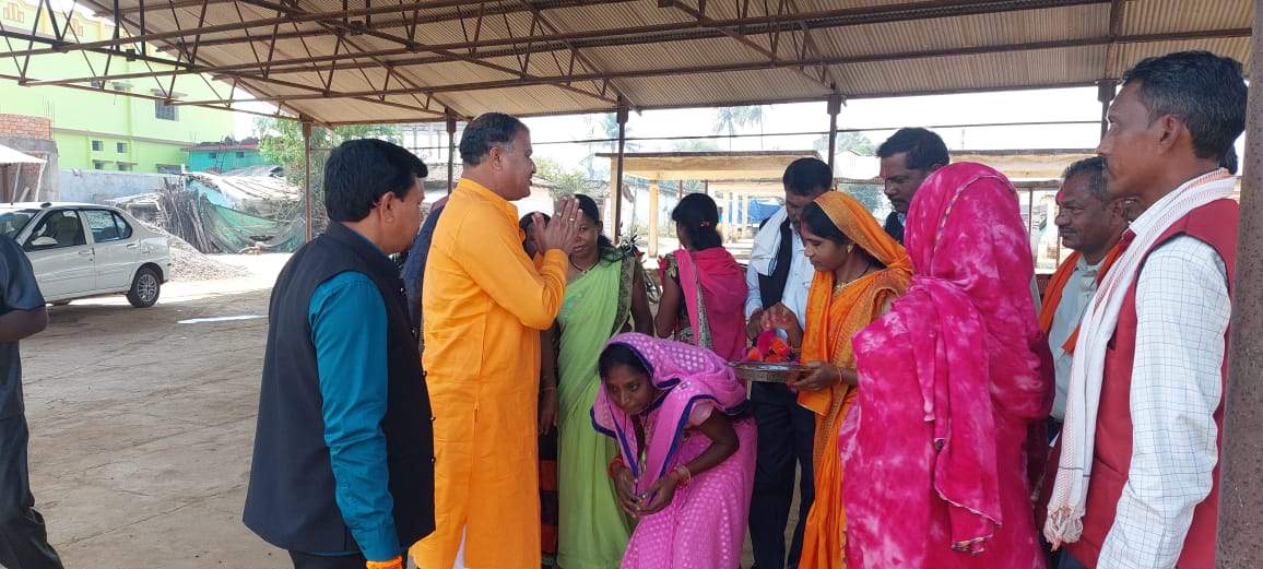 भानुप्रतापपुर उपचुनाव, भाजपा प्रत्याशी के समर्थन में मधुसूदन कर रहे जनसंपर्क भानुप्रतापपुर उपचुनाव, भाजपा प्रत्याशी के समर्थन में मधुसूदन कर रहे जनसंपर्क