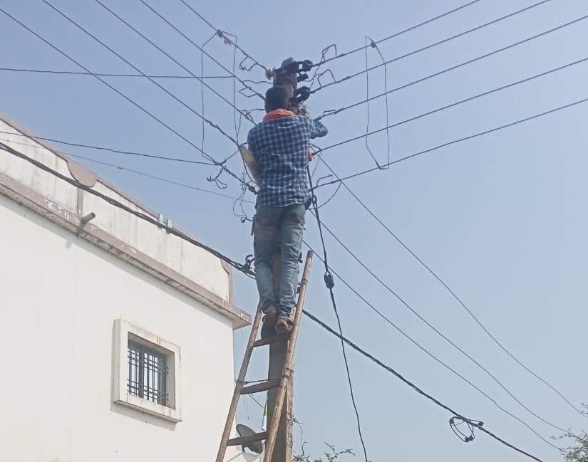 नांदगांव-डोंगरगढ़ में 321 बकायेदारों की कटी बिजली  535 बकायेदारों ने जमा किए 39 लाख बकाया