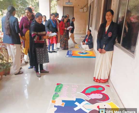  विप्र कॉलेज में रंगोली एवं चित्रकला प्रतियोगिता