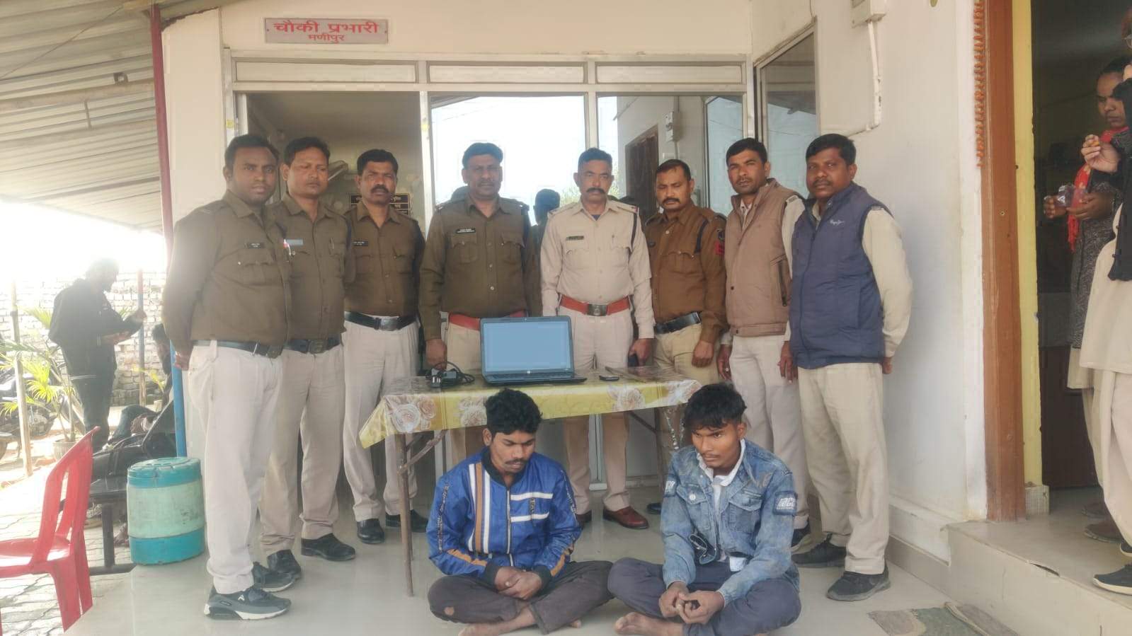 आदतन चोर व खरीददार गिरफ्तार 