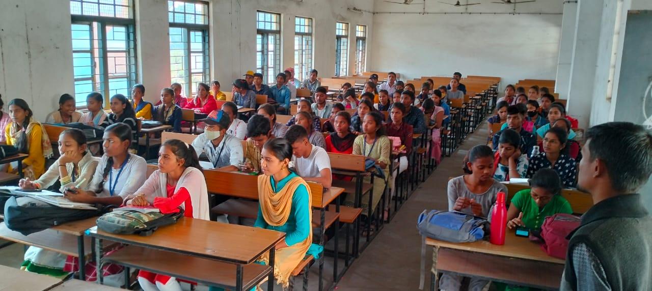 युवा मतदाताओं के पंजीकरण  के लिए जागरूकता कार्यक्रम 