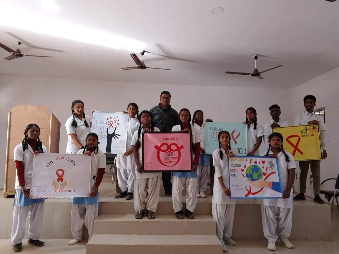 बच्चों ने रंगोली बनाकर दिया संदेश,  स्वास्थ्य जागरूकता अभियान भी 