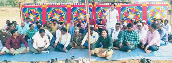 एक-दो दिन में शुरू होगी गन्ने की पेराई, पर मजदूर बैठे हड़ताल पर