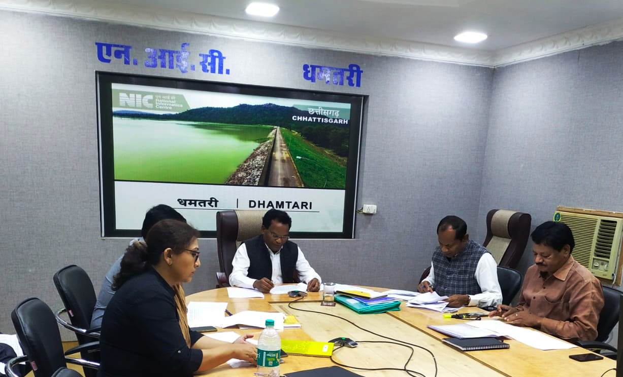 10 दिन से नहीं उठाया धान, 44 मिलर्स को नोटिस