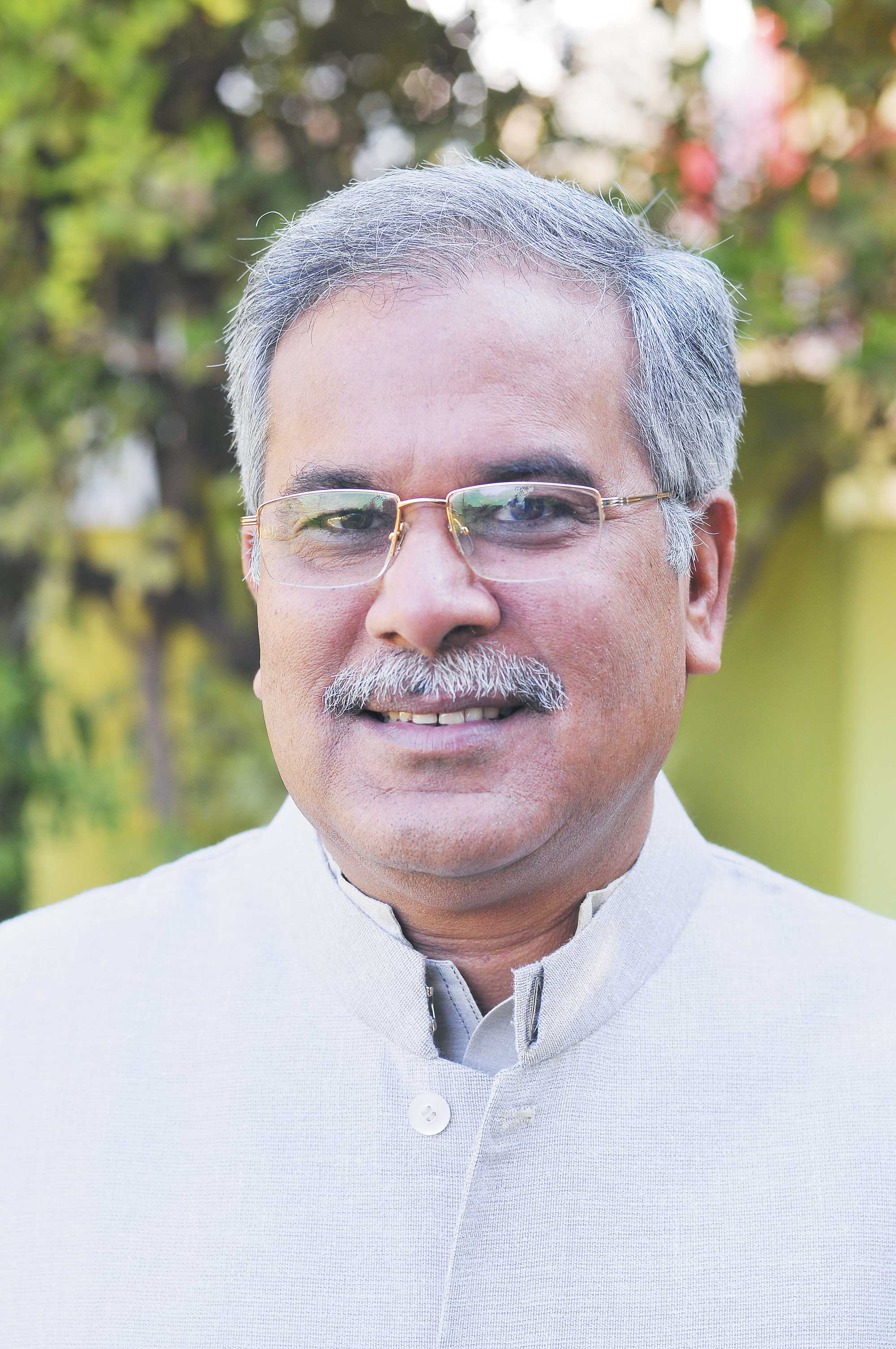 आरक्षण विधेयक, सीएम ने कहा-क्या भाजपा के इशारे पर रूका है विधेयक