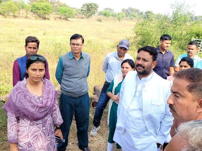 संसदीय सचिव ने रामनामी बड़े भजन मेला स्थल का किया निरीक्षण संसदीय सचिव ने रामनामी बड़े भजन मेला स्थल का किया निरीक्षण