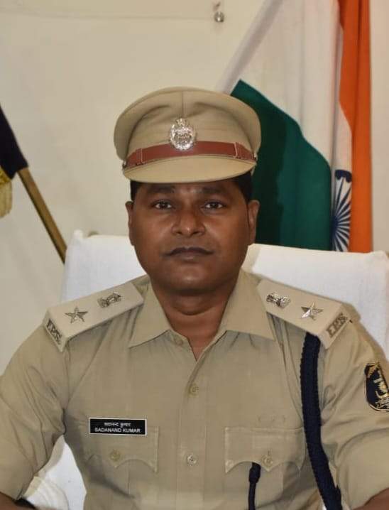एसएलआर राइफल को पुलिस ने किया बरामद