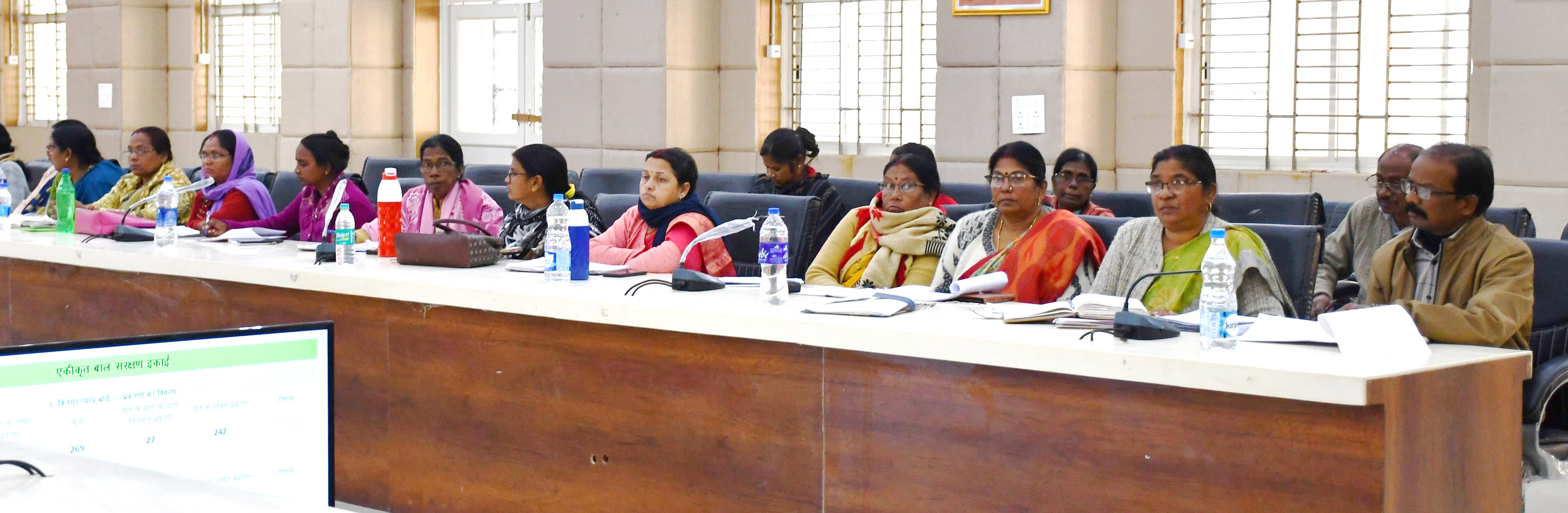 आंगनबाड़ी कार्यकर्ता व सहायिका के रिक्त पदों पर शीघ्र भर्ती करने के निर्देश