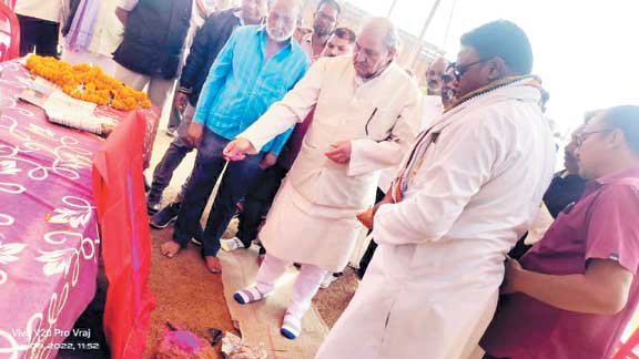 खाद भंडारण केन्द्र का भूमिपूजन खाद भंडारण केन्द्र का भूमिपूजन