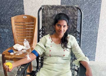 16 विद्यार्थियों ने किया रक्तदान