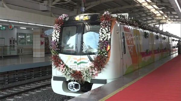 कांग्रेस विधायकों की वंदेभारत ट्रेन को लाल झंडी