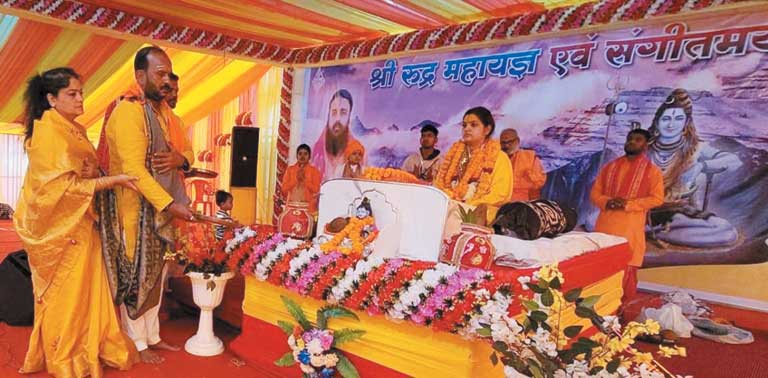 भगवान शिव मात्र पुराणिक देवता ही नहीं अपितु पंच देवों में प्रधान अनाधि हैं-पुष्पांजलि दीदी 